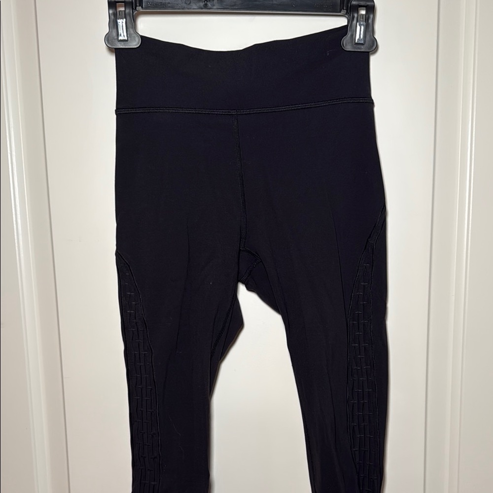 Lululemon capri Leggings with Side Accents